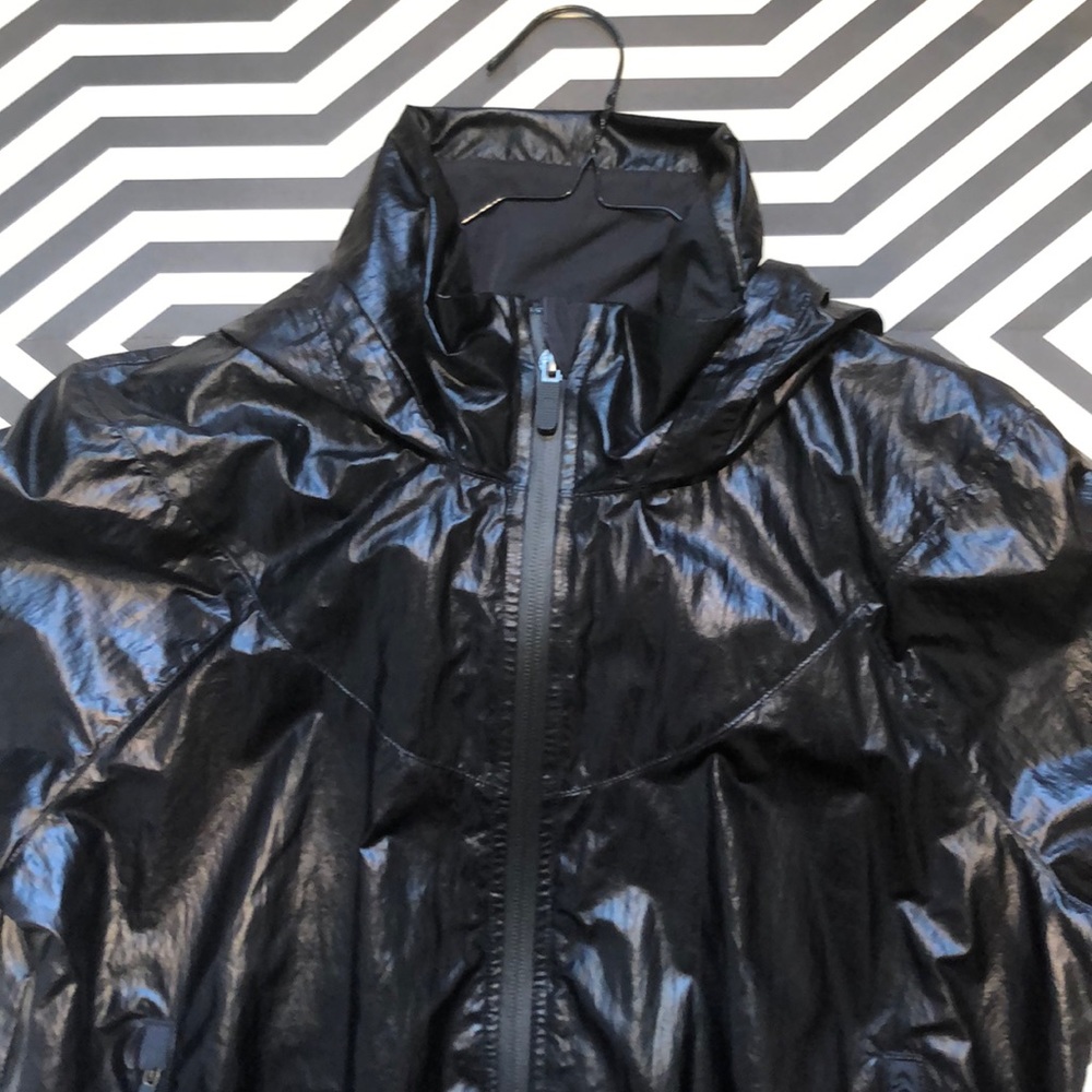 lulu lemon bomber.